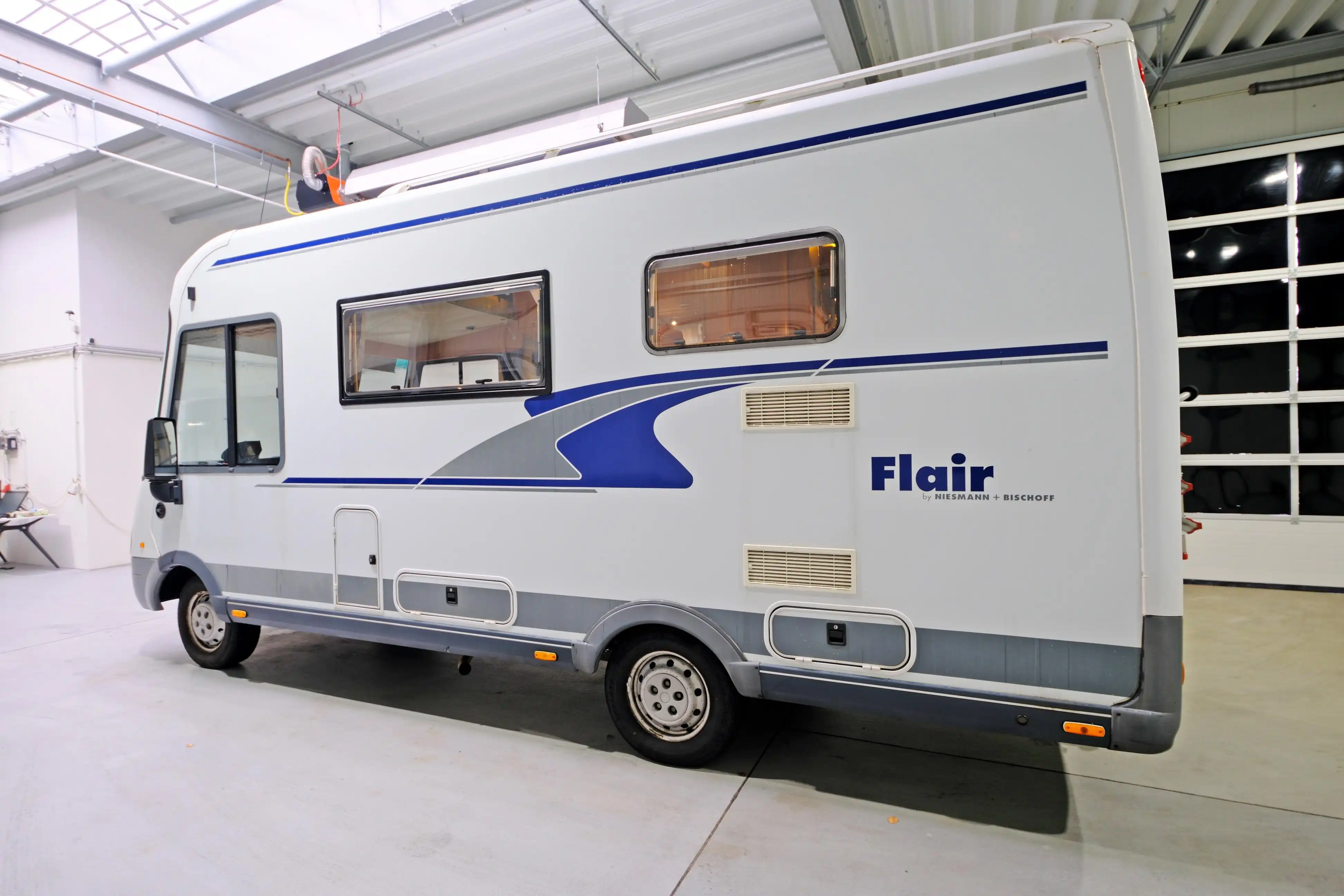 NIESMANN + BISCHOFF Flair I 6100